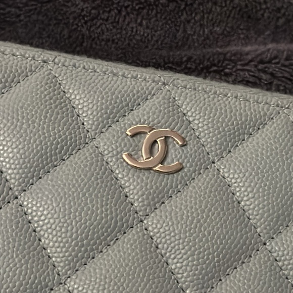Chanel Classic Zip Around Wallet - Picture 2 of 8